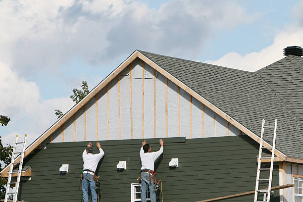 Professional Emergency Siding Repair technician working in River Grove, IL